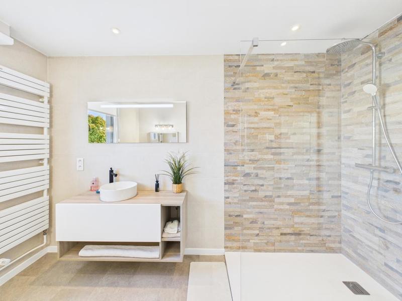 Maison - 202 m² - 6 pièces