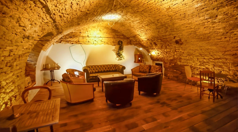 Maison - 362 m² - 12 pièces