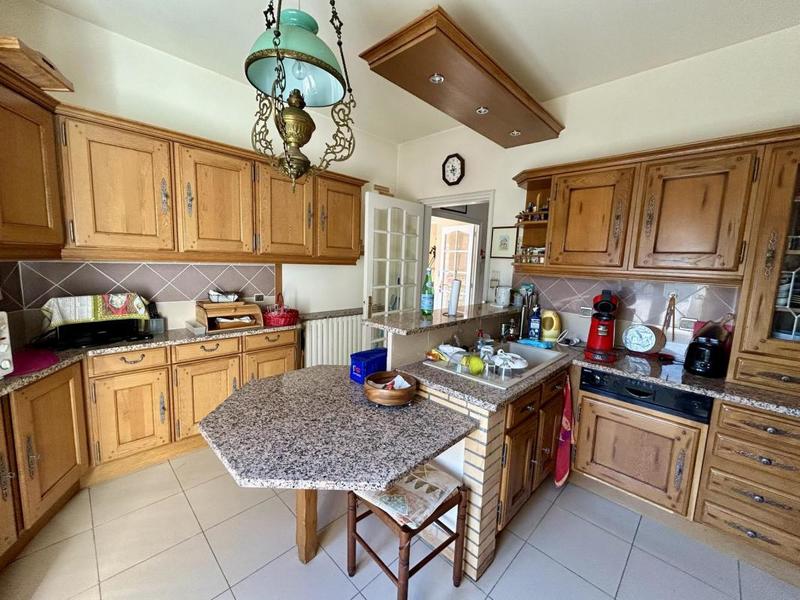 Maison - 167 m² - 7 pièces