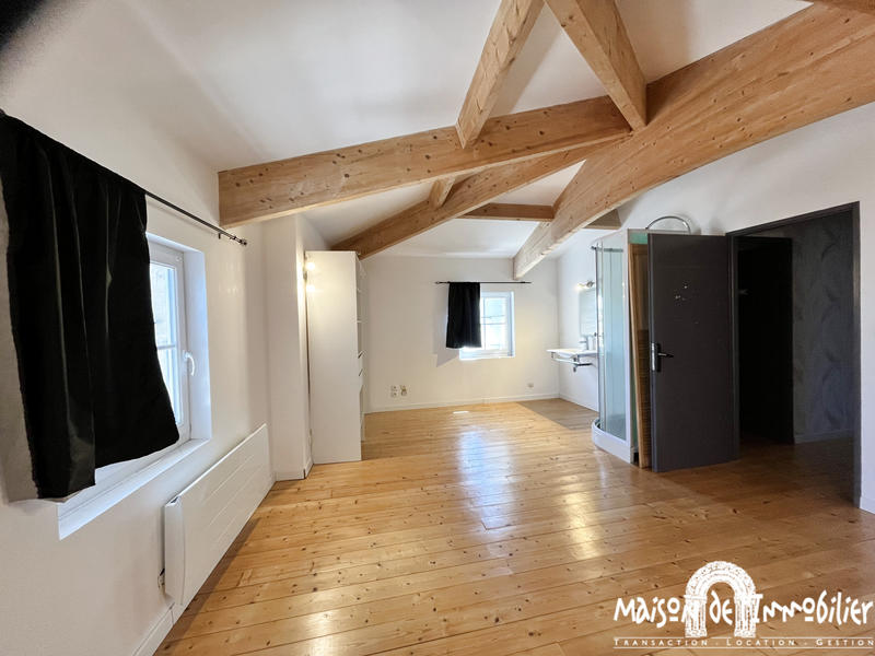 Maison - 200 m² - 6 pièces