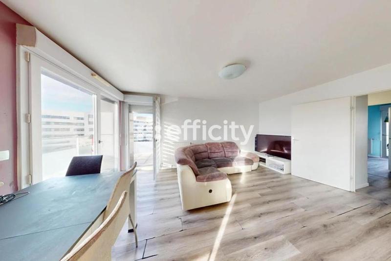 Appartement - 77 m² - 4 pièces