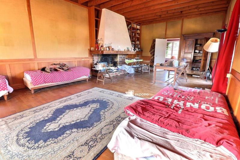 Maison - 247 m² - 8 pièces