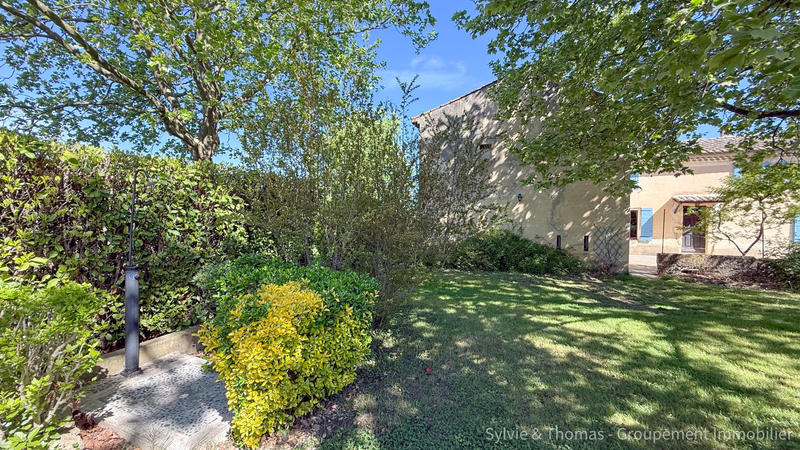 Mas - 264 m² - 8 pièces