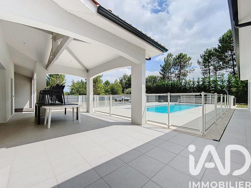 Maison de maîtres - 236 m² - 10 pièces