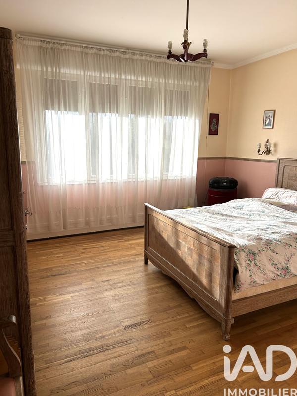 Maison - 141 m² - 8 pièces