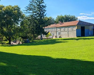 Maison - 305 m² - 9 pièces