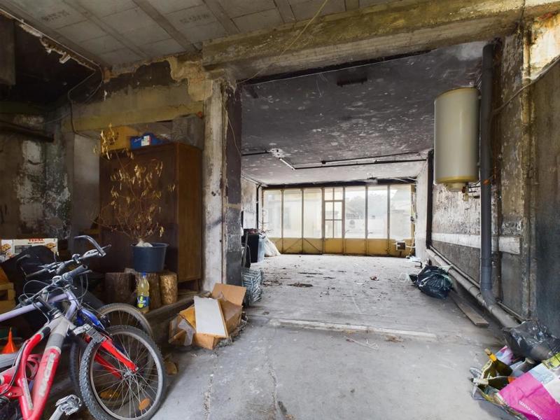 Maison - 220 m² - 8 pièces