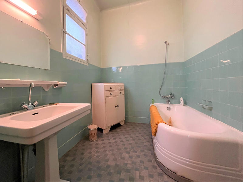 Maison - 554 m² - 7 pièces