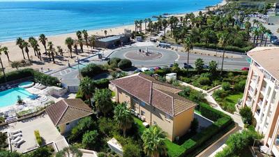 Villa - 243 m² - 9 pièces