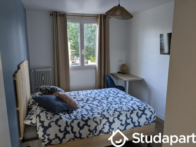 Chambre - 10 m² - 1 pièce