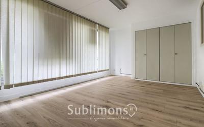 Local commercial - 89 m² - 6 pièces