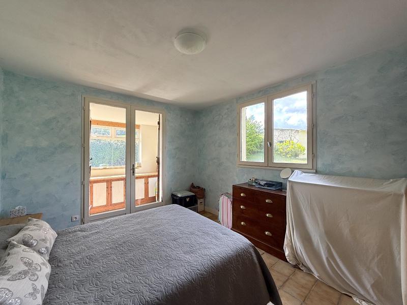 Maison - 180 m² - 9 pièces