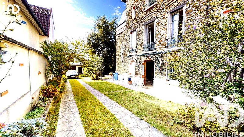 Maison - 156 m² - 7 pièces