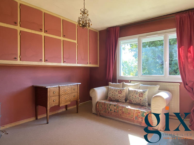 Maison - 162 m² - 9 pièces