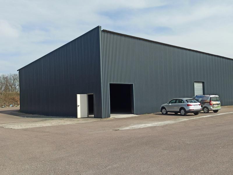 Entrepôt - 300 m²