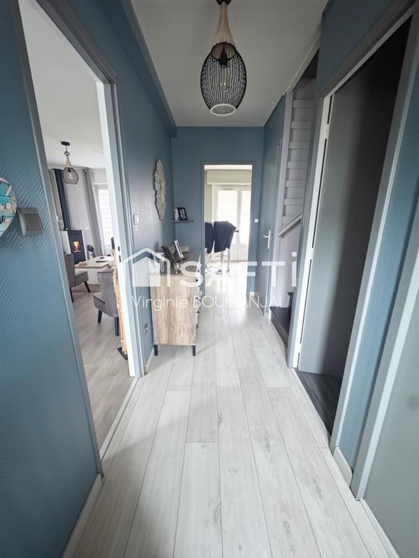 Maison - 90 m² - 5 pièces