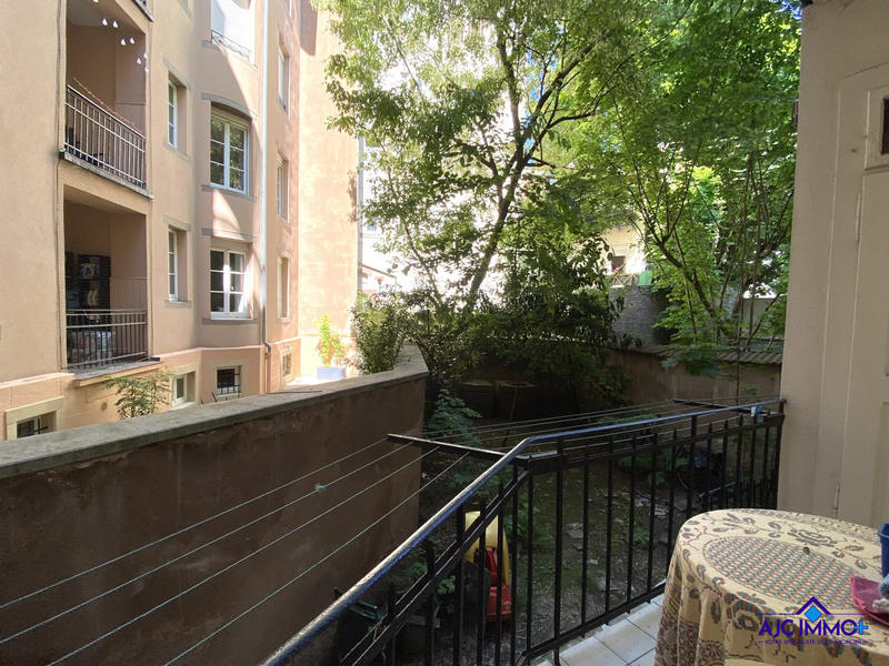 Appartement - 93 m² - 4 pièces