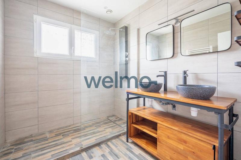 Maison - 140 m² - 5 pièces