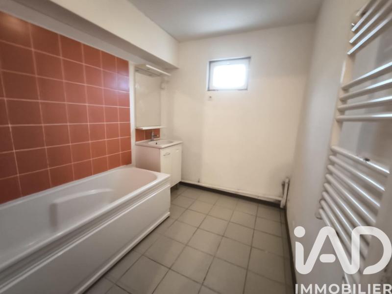 Maison - 99 m² - 5 pièces