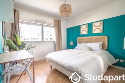 Chambre - 11 m² - 1 pièce