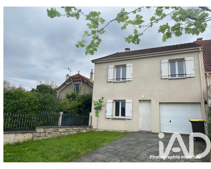 Maison - 92 m² - 6 pièces