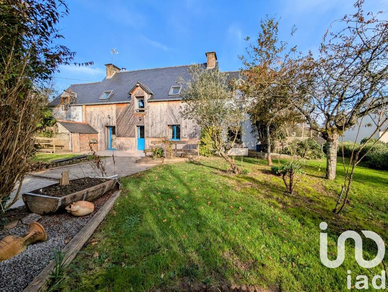 Maison - 214 m² - 7 pièces