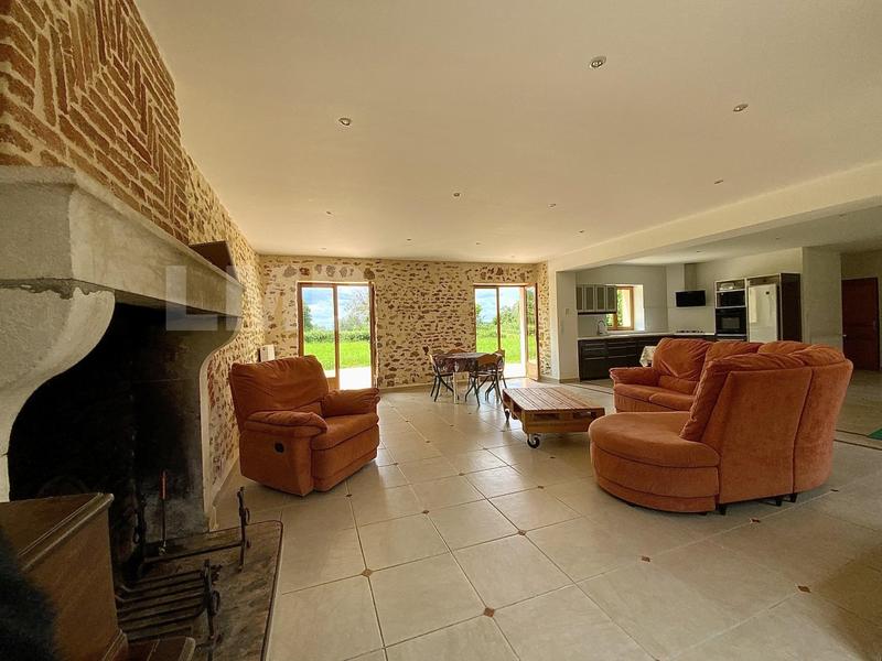 Maison - 199 m² - 6 pièces