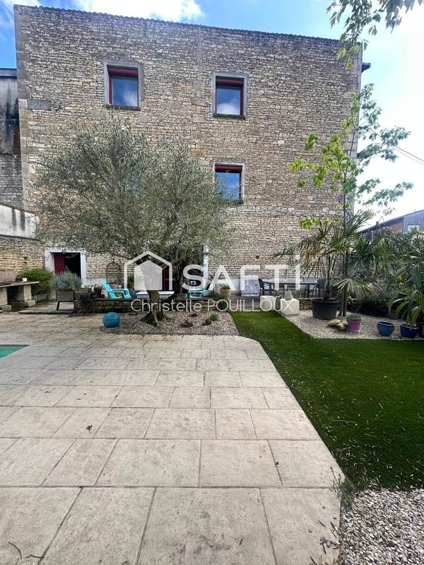 Maison - 260 m² - 8 pièces