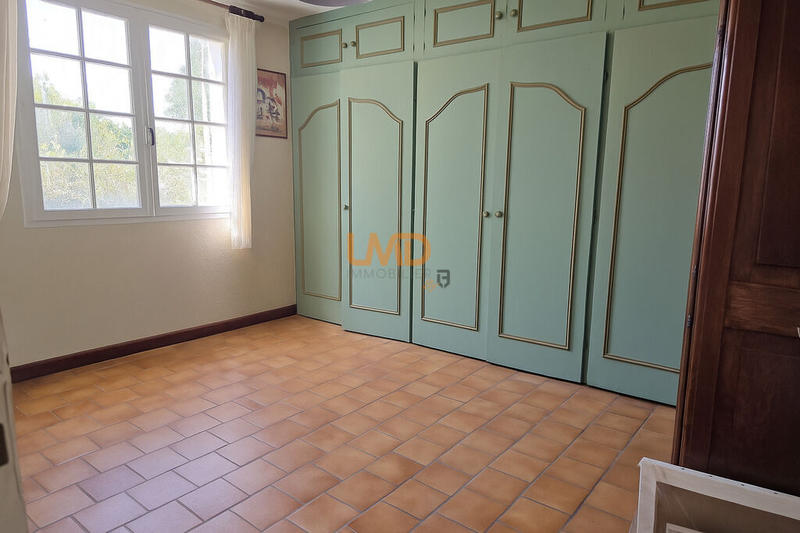 Maison traditionnelle - 166 m² - 6 pièces