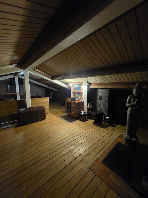 Villa - 180 m² - 9 pièces