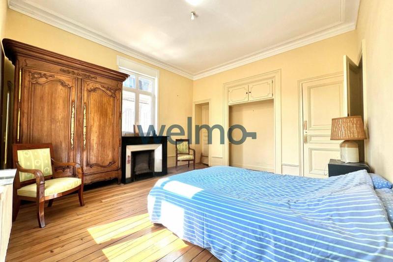 Maison de ville - 263 m² - 9 pièces