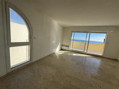 Penthouse - 87 m² - 3 pièces