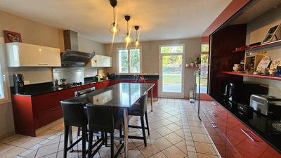 Maison - 193 m² - 5 pièces