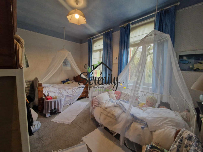 Maison - 180 m² - 8 pièces