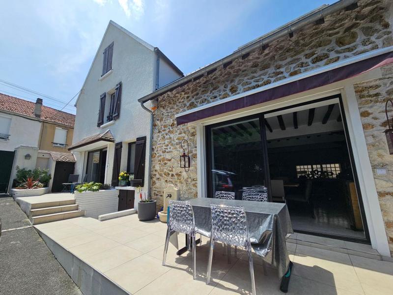 Maison - 170 m² - 5 pièces