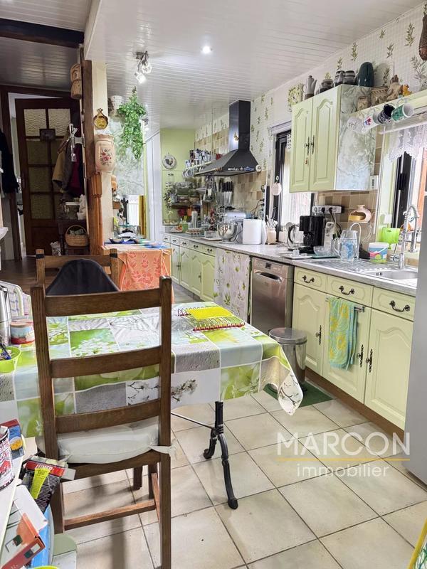 Maison - 175 m² - 10 pièces