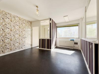 Local d'activités - 129 m² - 5 pièces