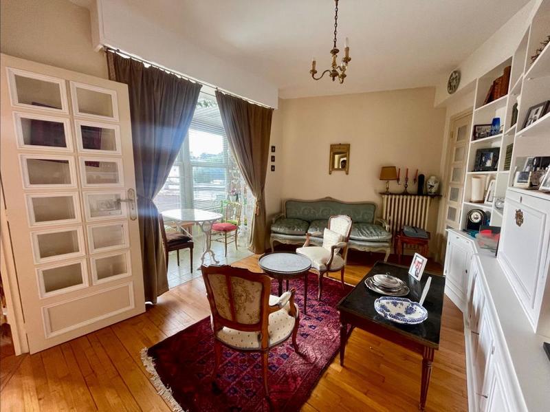 Appartement bourgeois - 185 m² - 5 pièces