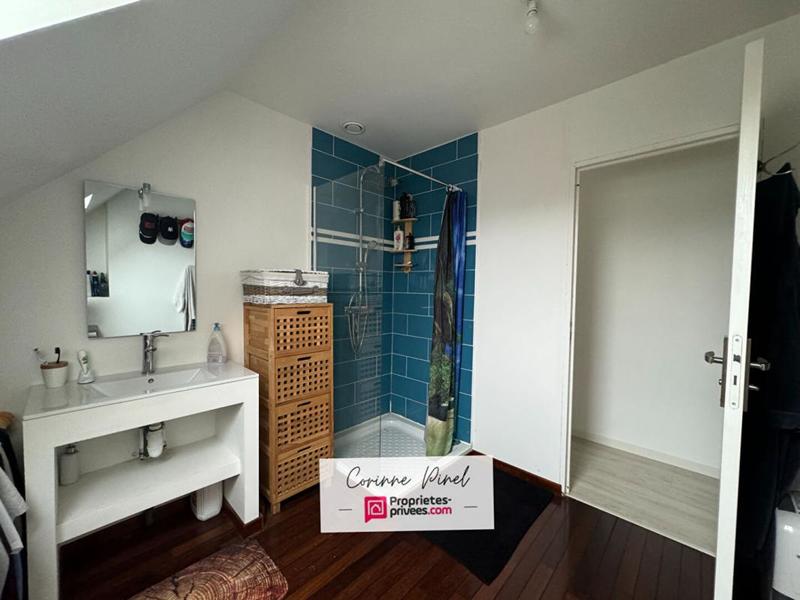 Maison - 222 m² - 8 pièces