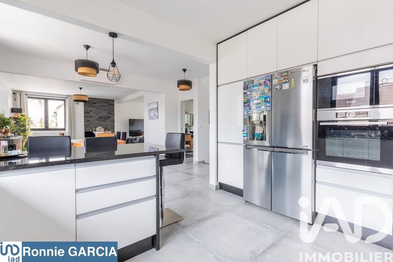 Maison - 185 m² - 6 pièces