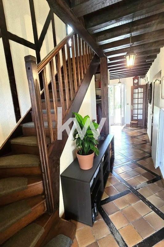 Maison contemporaine - 268 m² - 7 pièces