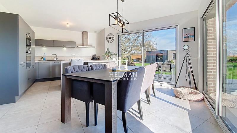 Maison - 130 m² - 4 pièces