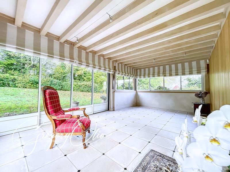 Maison - 212 m² - 7 pièces