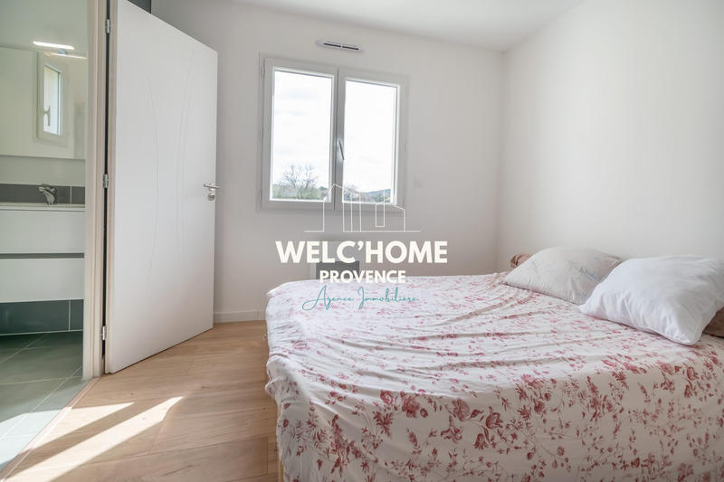 Villa - 100 m² - 5 pièces