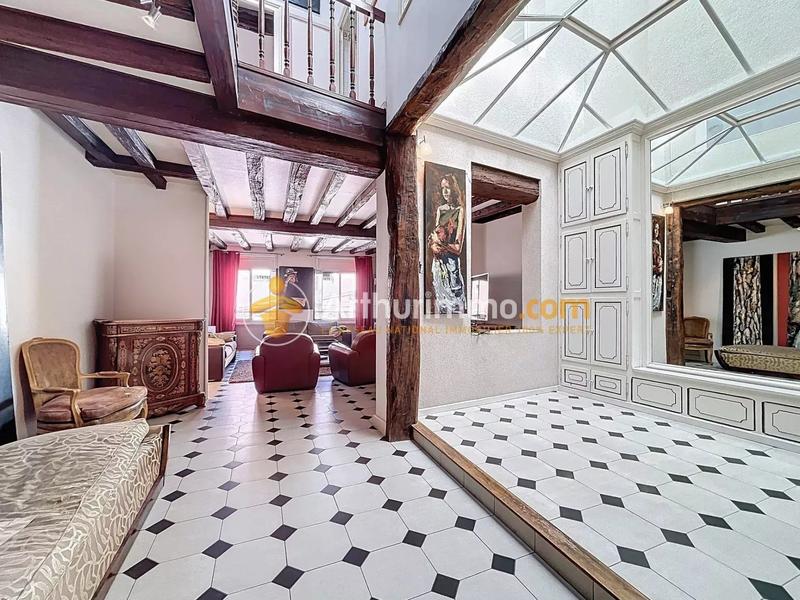 Appartement - 185 m² - 4 pièces