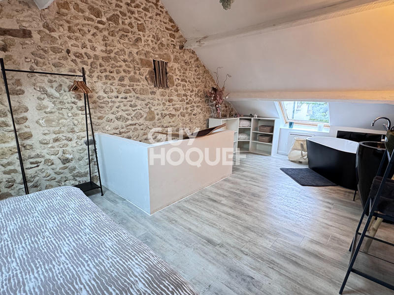 Maison - 417 m² - 15 pièces