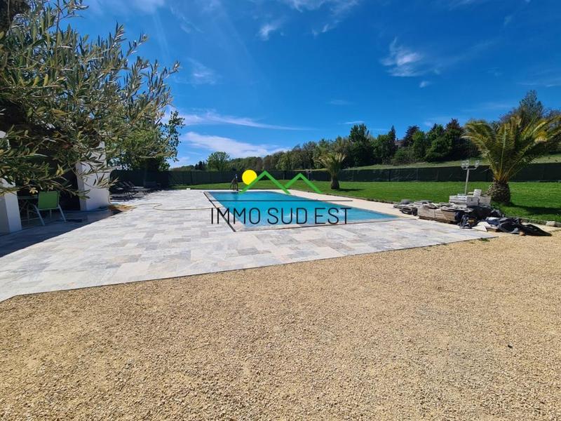 Villa - 340 m² - 7 pièces