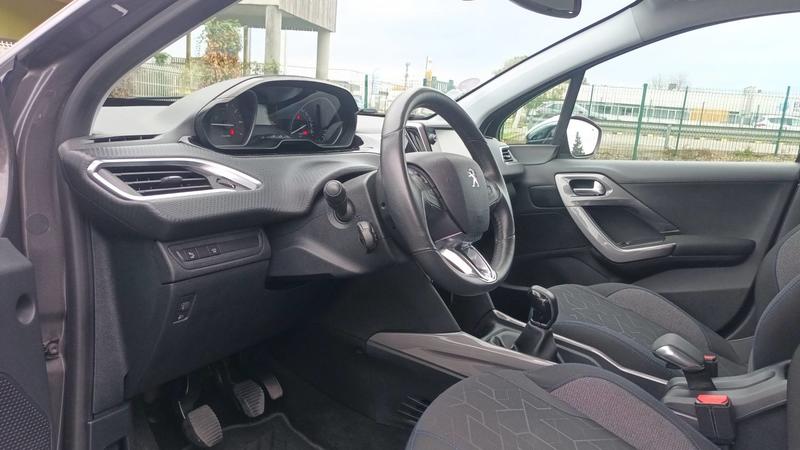 Peugeot 2008 1.2 PureTech 82 Style - Première main