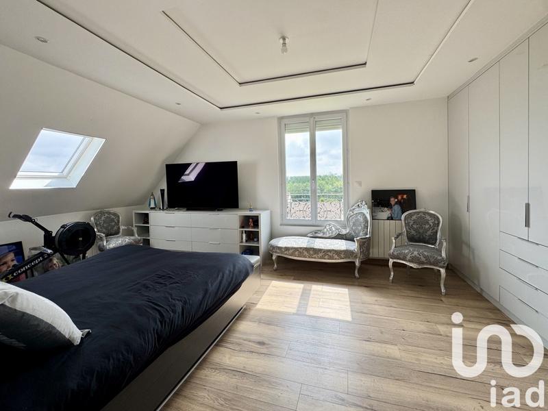 Maison - 212 m² - 7 pièces