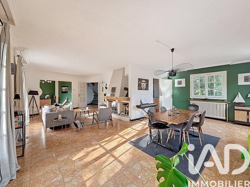 Maison - 185 m² - 7 pièces